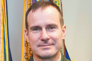 Karel Řehka byl 4× v Afghánistánu a má vyznamenání od Zelenského. Vlastní vláda ho chce umlčet - Médium.cz